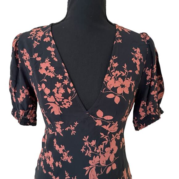 A New Day Women’s V-Neck Short Sleeves Black & Brown Crepe Midi Dress XS NWOT - Picture 2 of 7